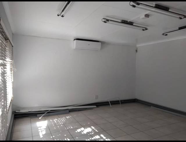 BUSINESS PROPERTY TO RENT IN MEYERSPARK